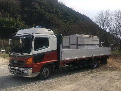 4t平ボディ　大型トラック　運送業　広島